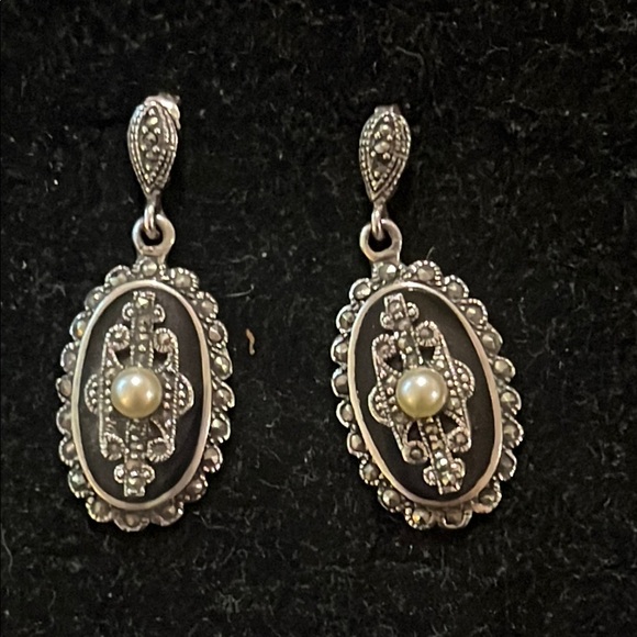 Elegant Silver and Pearl Marcasite and Onyx Drop Earrings - Picture 3 of 8